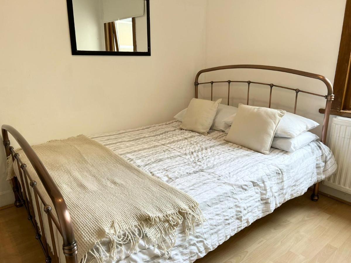 Hotel The Leyton Oasis Londra Esterno foto