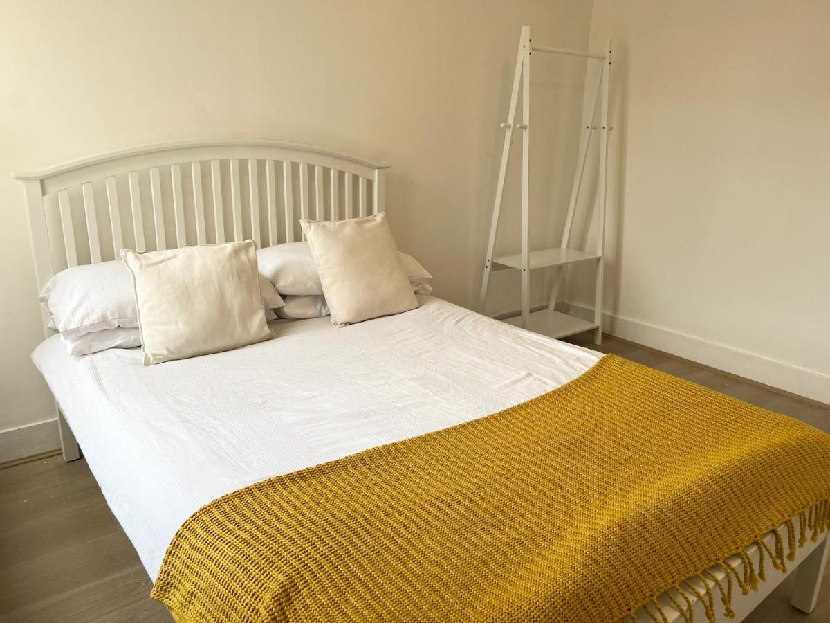 Hotel The Leyton Oasis Londra Esterno foto